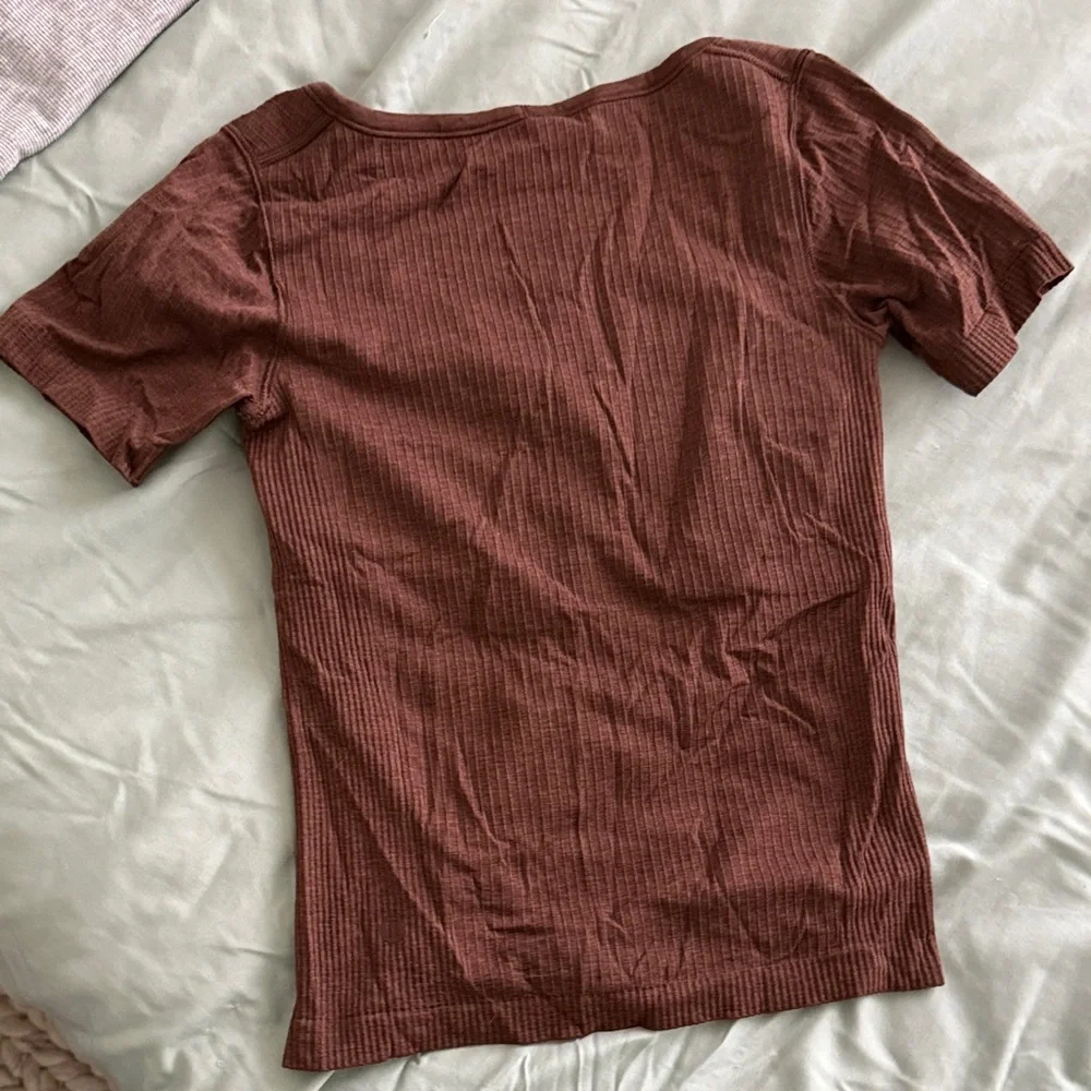 lululemon Ribbed Short Sleeve Top - Java - Picture 4 of 5